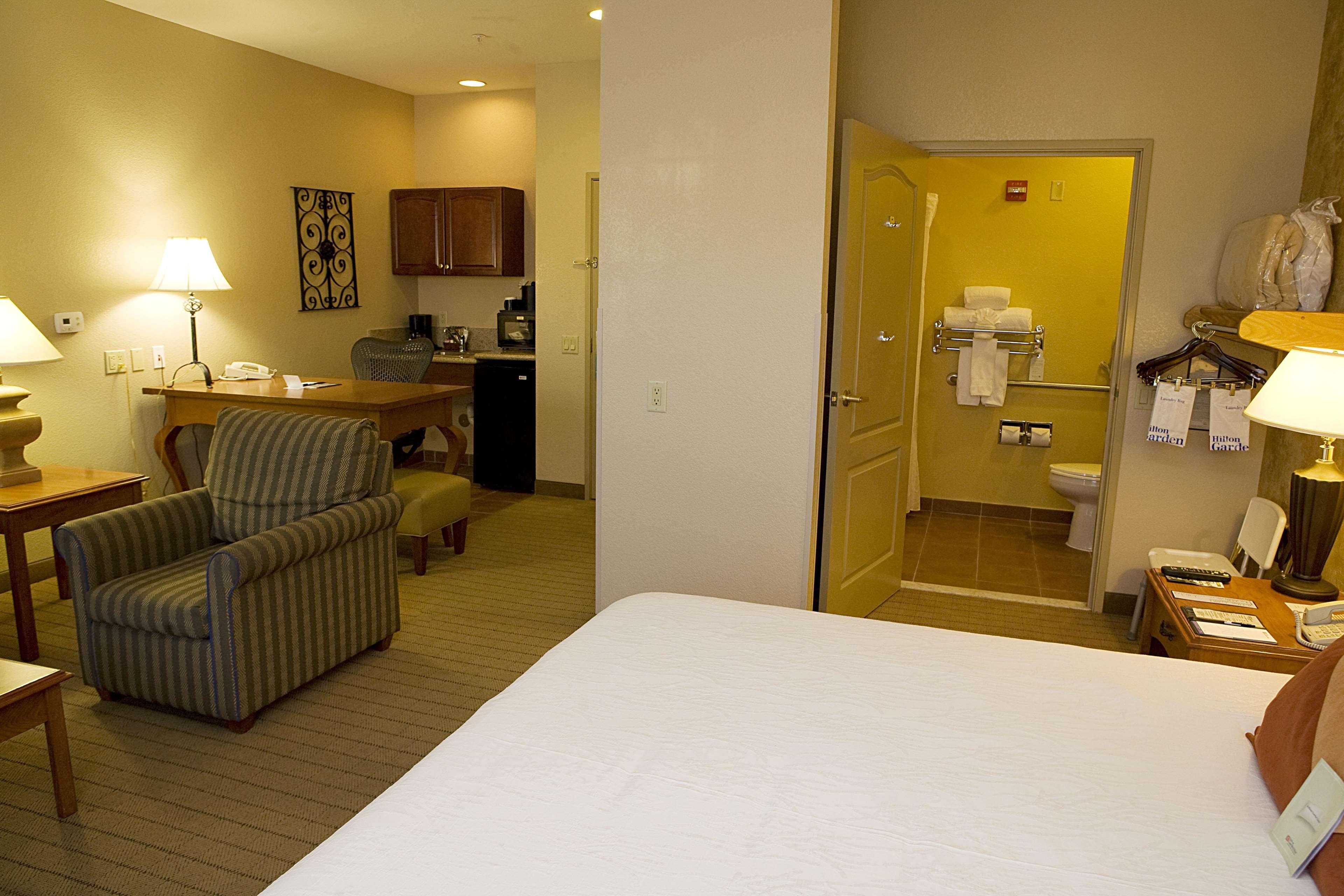 Hilton Garden Inn Phoenix Airport Экстерьер фото
