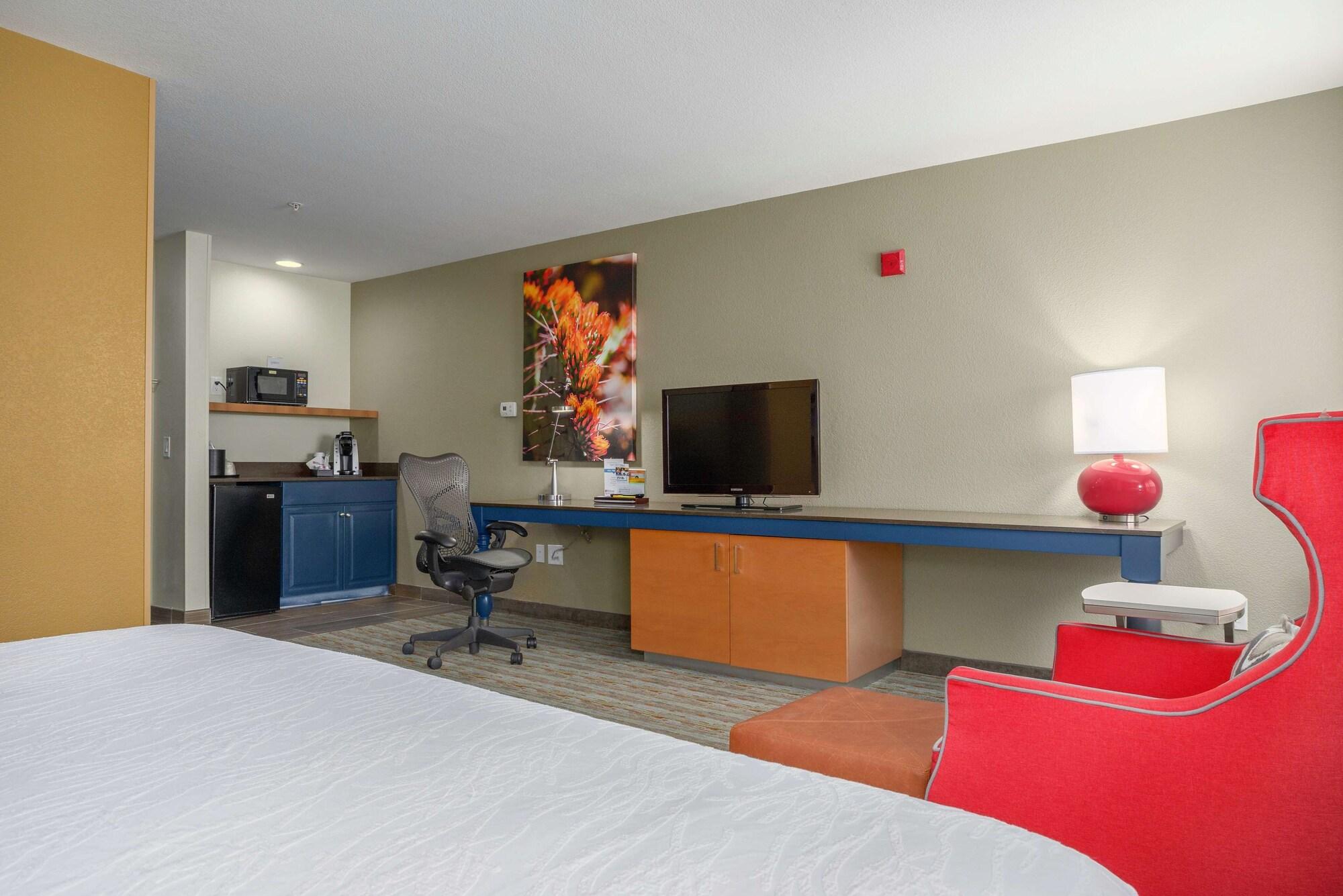Hilton Garden Inn Phoenix Airport Экстерьер фото