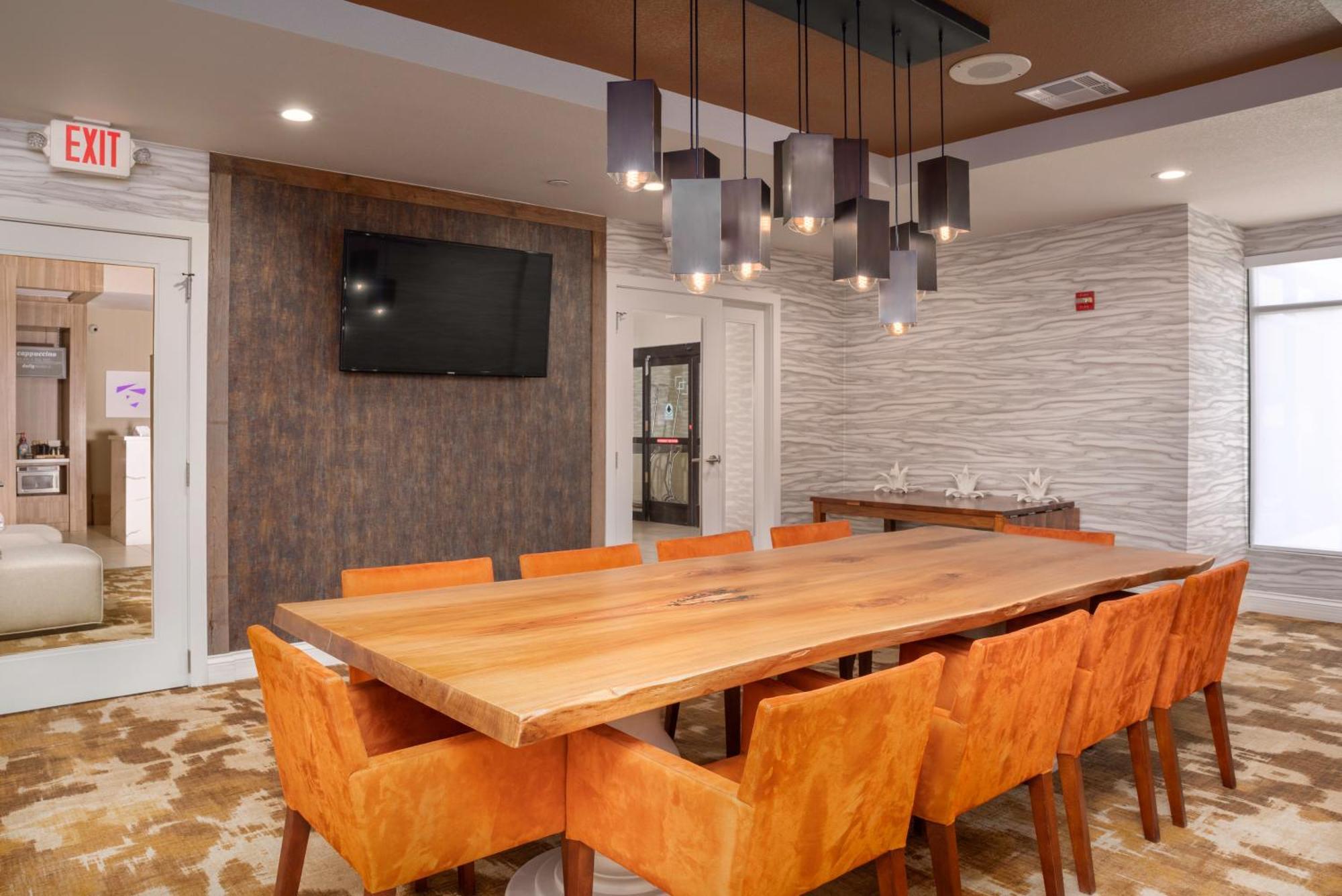 Hilton Garden Inn Phoenix Airport Экстерьер фото