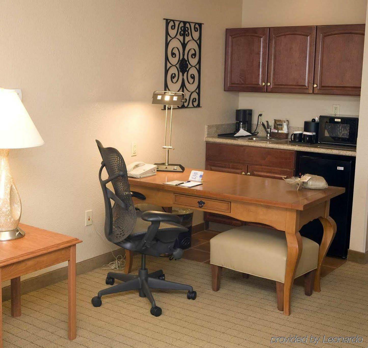 Hilton Garden Inn Phoenix Airport Экстерьер фото