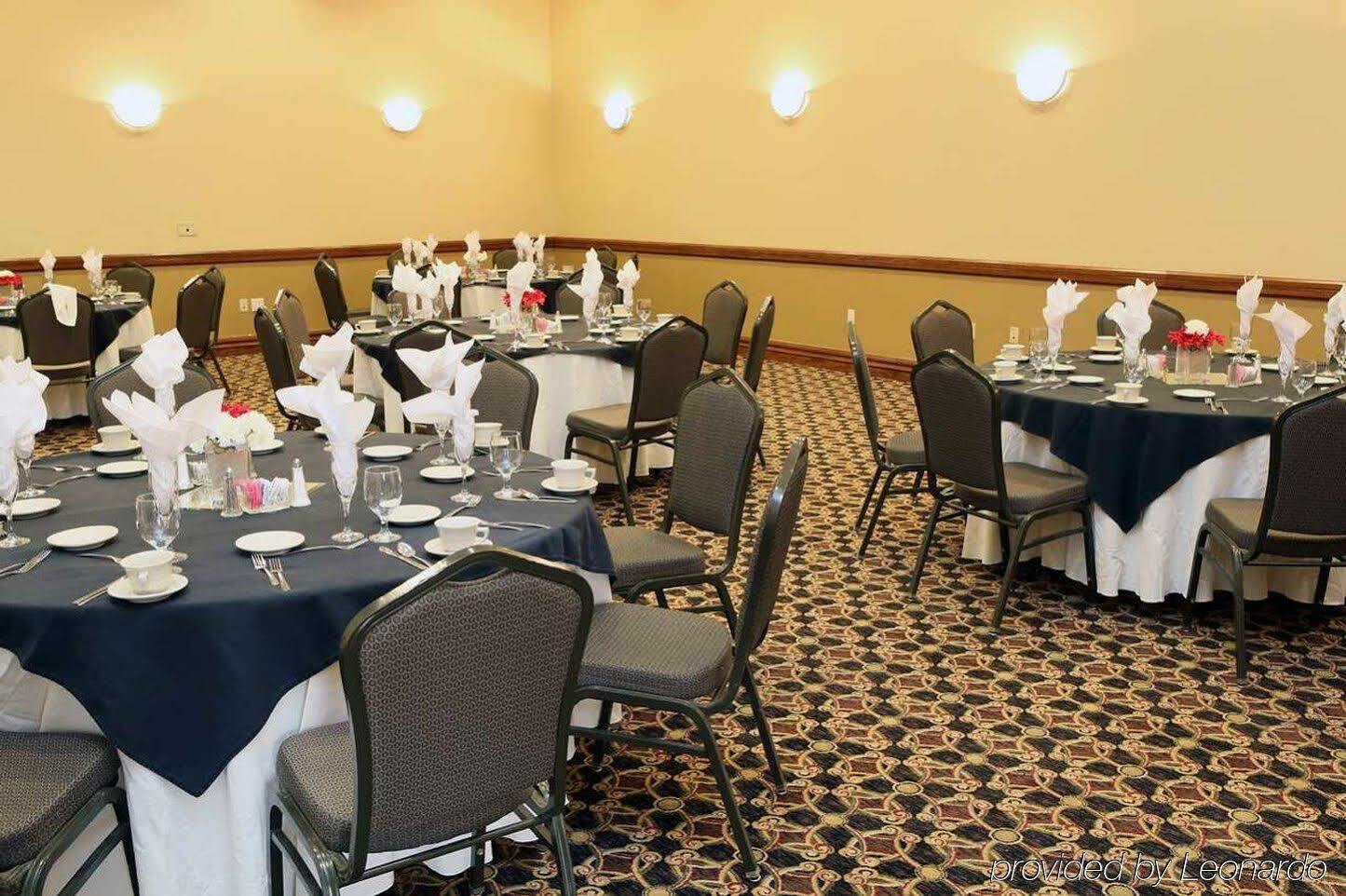 Hilton Garden Inn Phoenix Airport Экстерьер фото